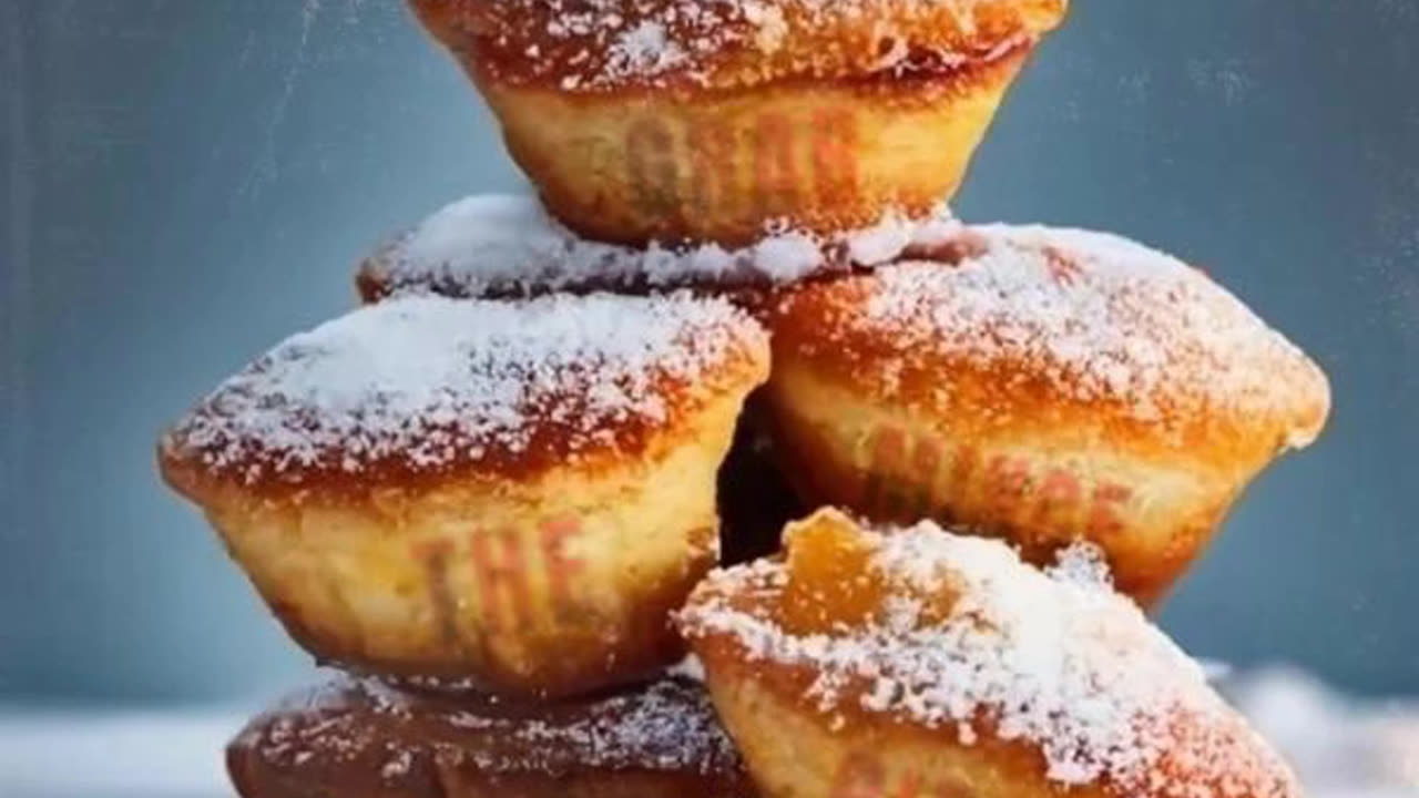 GRAB THE MINCE PIES...