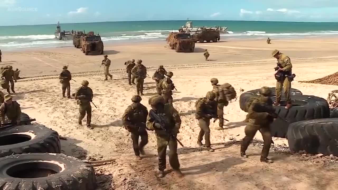 Australian Troops Conduct Beach Landing During Talisman Saber Joint Military Exercises3