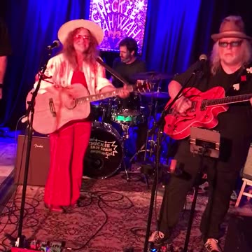 Okay Lynndruryrocks Chicki Wah