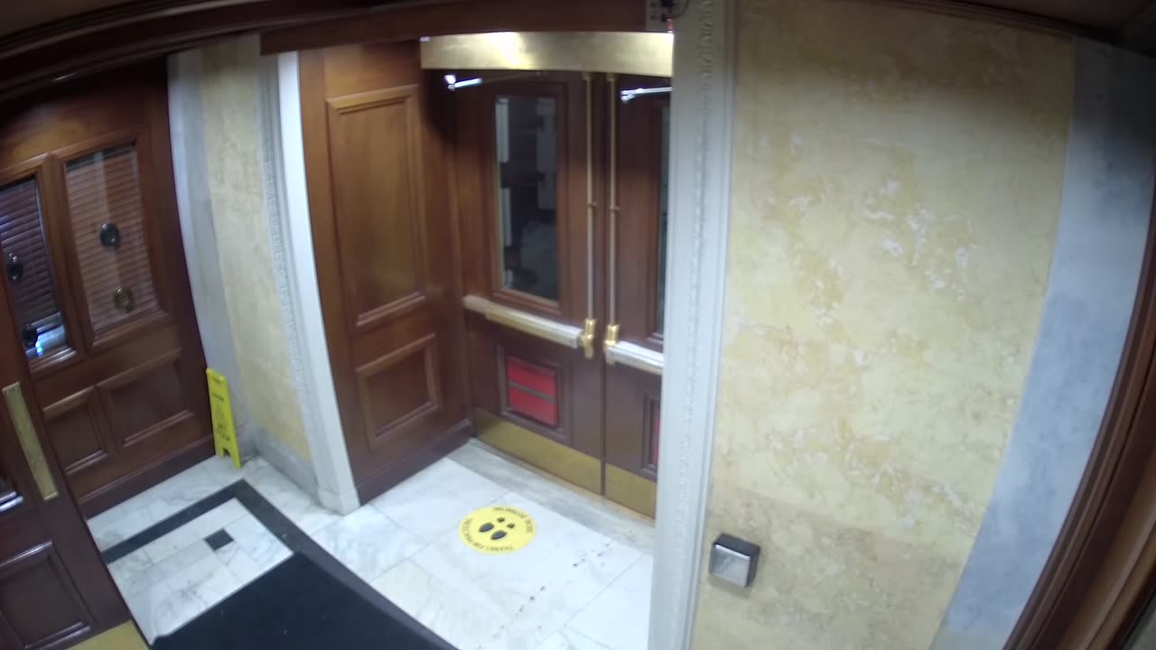 0181USCH01SouthDoorVestibule_2021-01-06_19h00min02s040ms.mp4