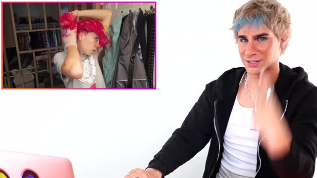 Hairdresser reacts to people bleaching & split dying their hair