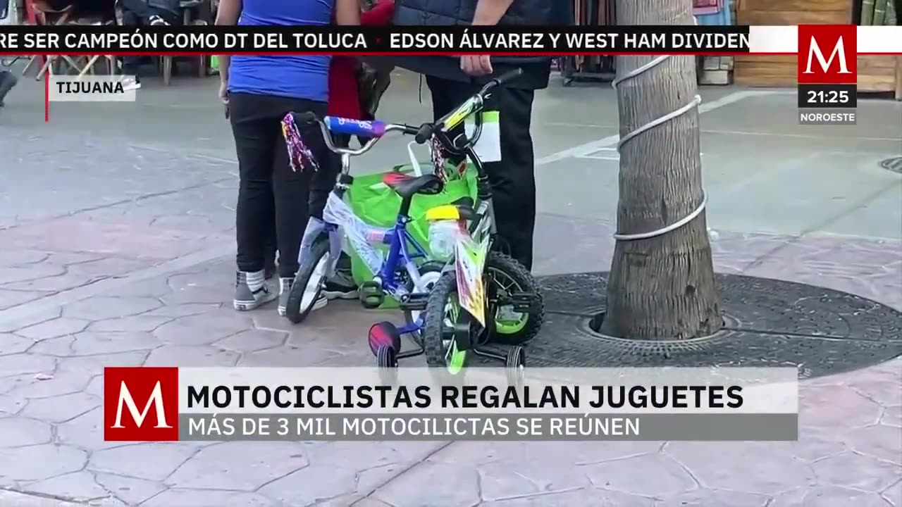 Motociclistas de Tijuana regalan juguetes a niños en un emotivo gesto