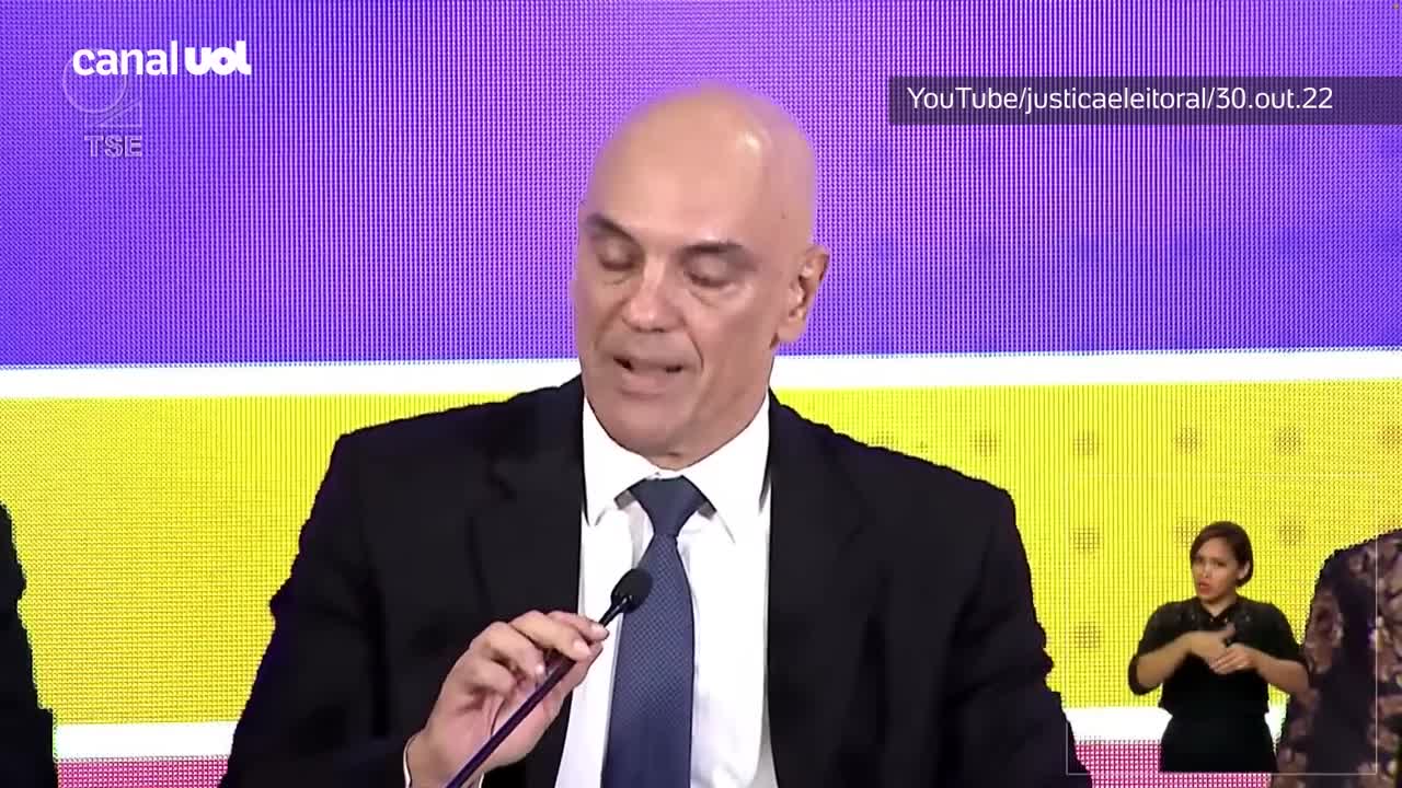 Alexandre de Moraes conversou com Lula e Bolsonaro após resultado das eleições