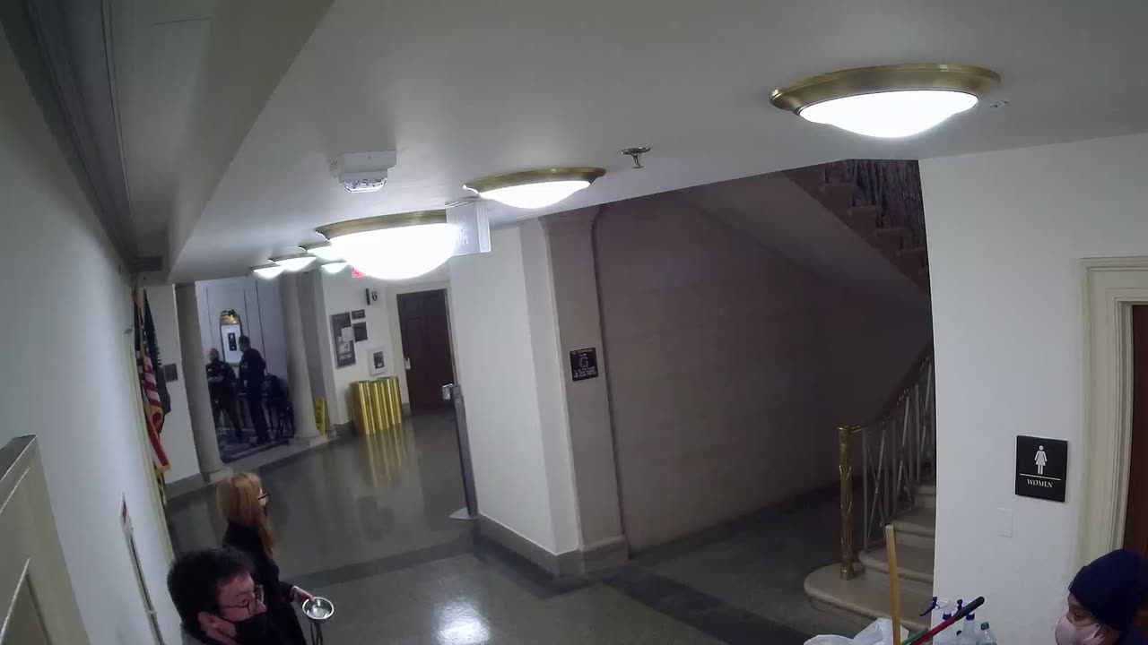 3237LHOBGRStair1_2021-01-06_13h40min03s157ms.mp4