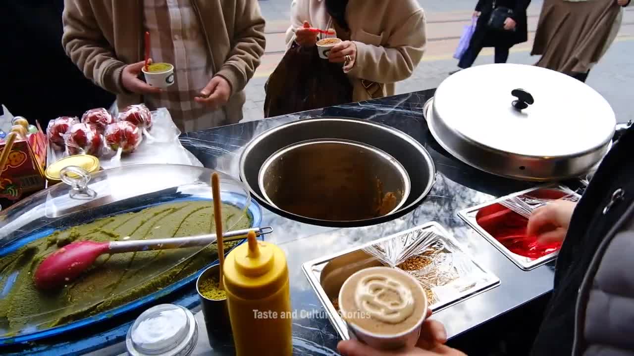 Halwa, one of most famous Turkish Dessert (Turkish Street Food)