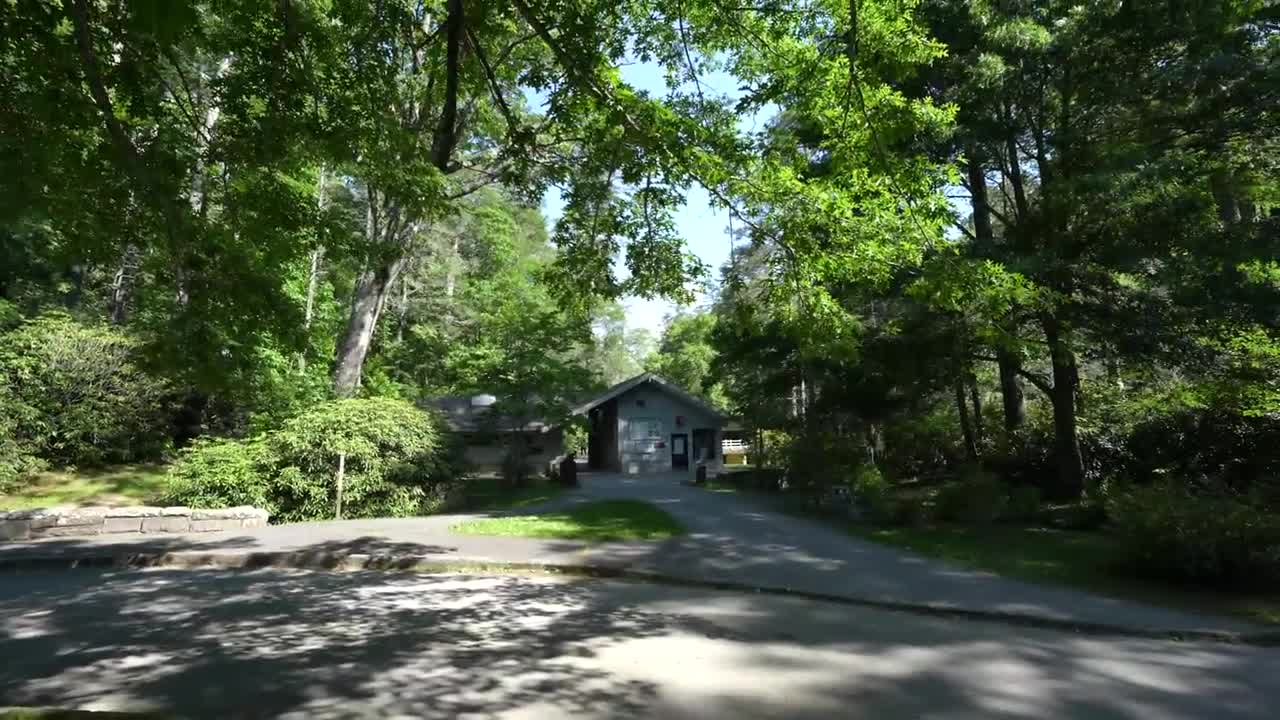 Blue Ridge Parkway Road Trip_ 4(00h39m49s-00h41m49s)