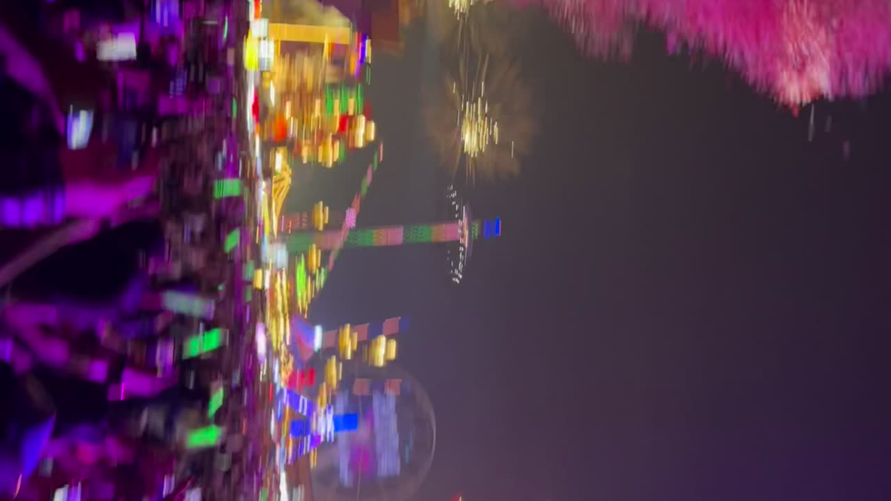 New Year night in Dubai.. global village.. must watch