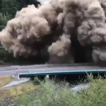Huge landslide in Maurienne Valley, France