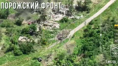 Russian artillery attacks on the Armed Forces of Ukraine in the village of Pyatikhatki