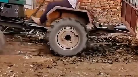 Brave tractors 🚜 driver with no Hands.