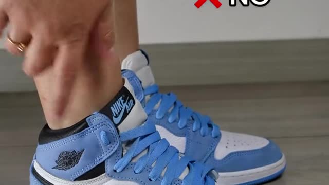 Air Jordan 1 High University Blue