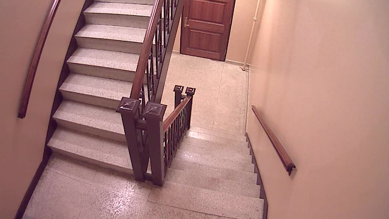 0455USCH03H405Stairwell_2021-01-06_00h00min01s087ms.mp4