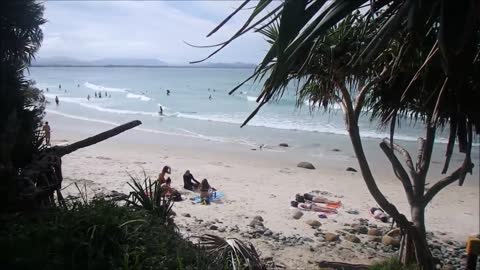 ONE MINUTE IN: BYRON BAY | AUSTRALIA TRAVEL