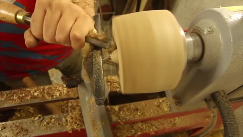 Woodturning of oak