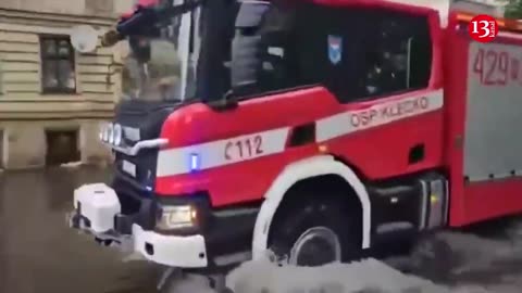 Warning issued as hailstorm hits Polish city and covers streets in snow – Thunderstorms continue