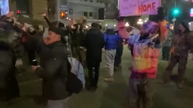 Energy is high in Ottawa, Truckers and Freedom Convoy demonstrators are chanting " Liberte..Liberte.."