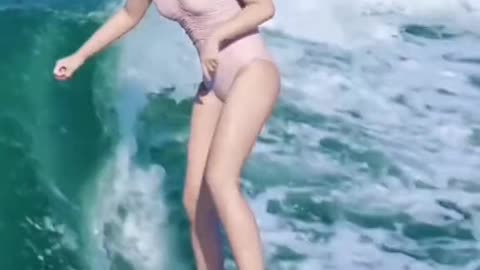 She plays the fiddle well.