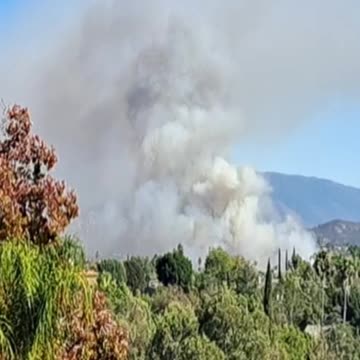 Garden Fire Plume Fallbrook, California.
