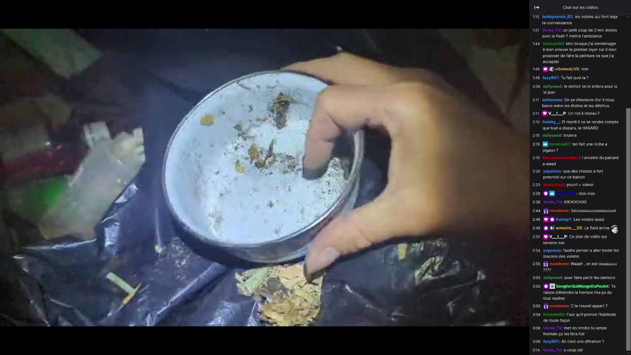 2023-04-24 (2bis) - Activité normale à 2h du matin - Twitch Decheterie (version avec chat)