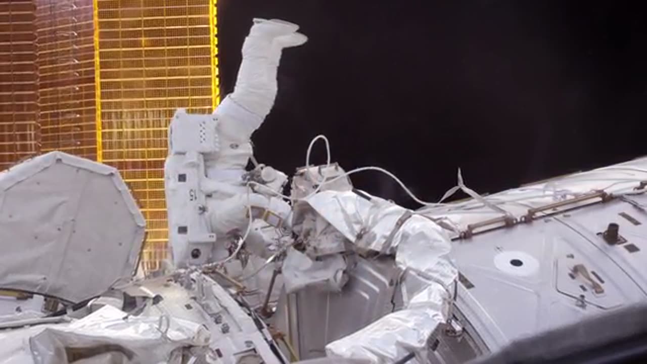 4k from space station.(EVA)