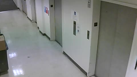 3904PSQB06FreightLobbyRear_2021-01-06_06h20min00s473ms.mp4