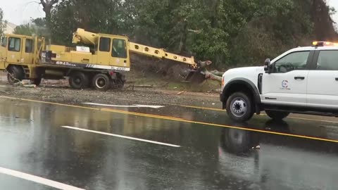 Severs stoms , tornados hit several parts of southeast