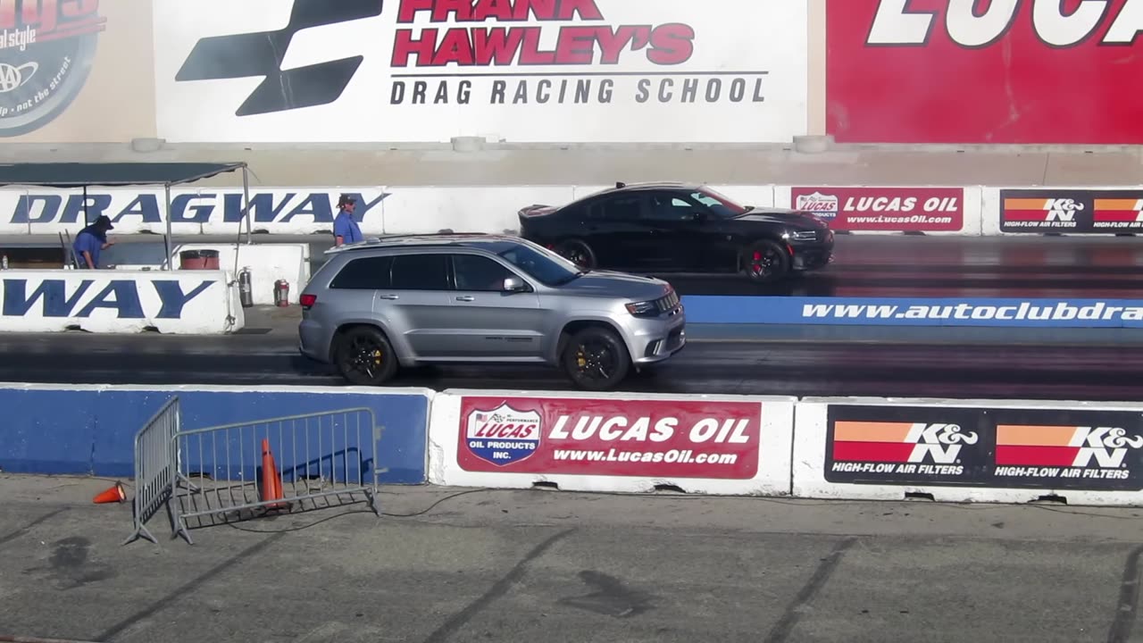 Jeep Trackhawk Drag Races