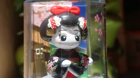 Dancing Geisha Toy 1