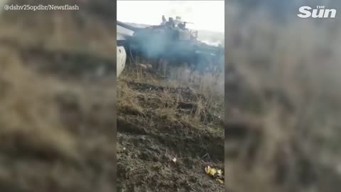 Ukrainian Paratroopers capture two Russian tanks in Luhansk region