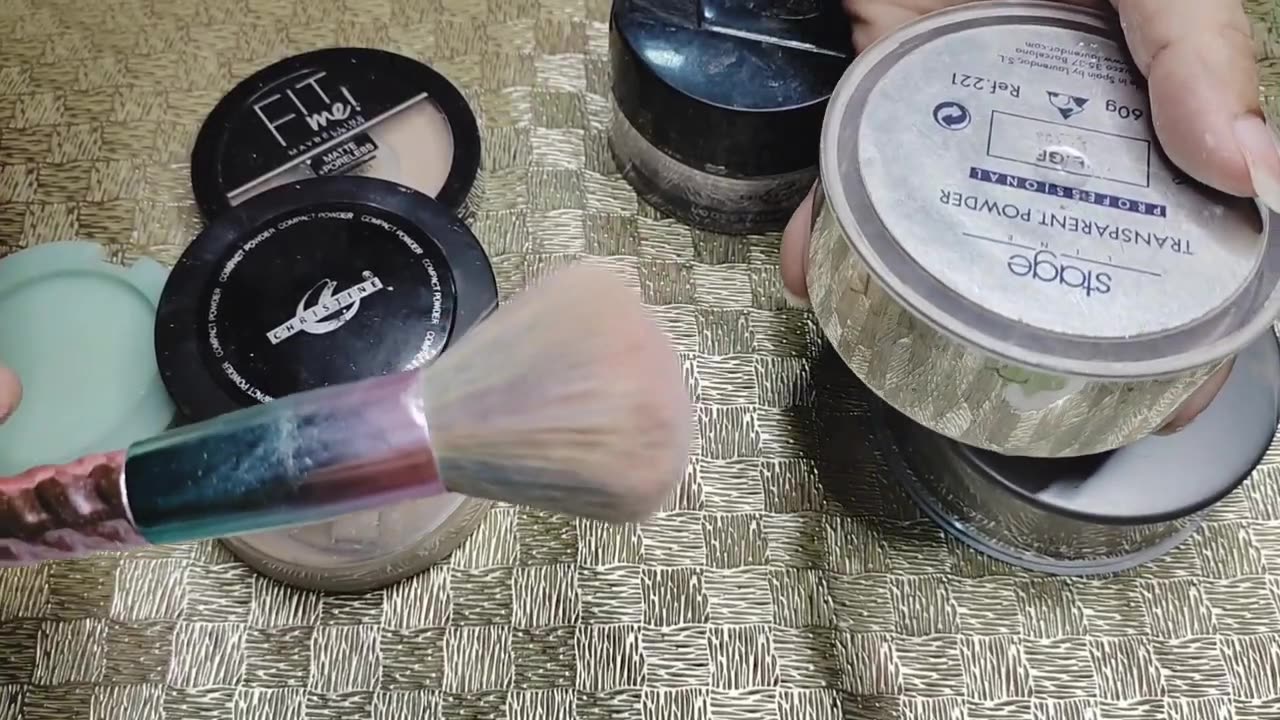 Professional Free Makeup Course Day 6 - Difference Between Loose Powder, Face Powder & Pancake