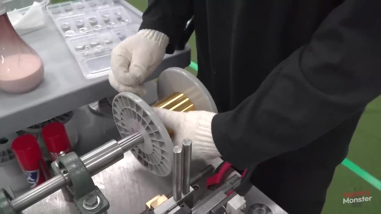Process of Making 999.9 ‰ Gold Jewelry. Gold Factory in Korea