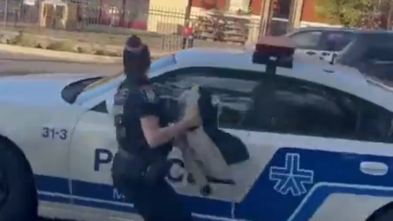 Montreal. 👮🤣 Great job!🇨🇦