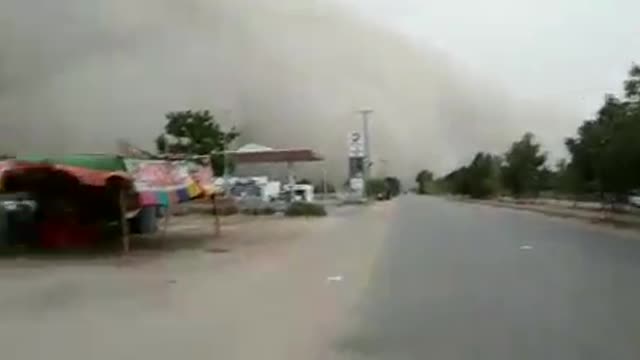 Storm Time-laps- The People are in the storm.