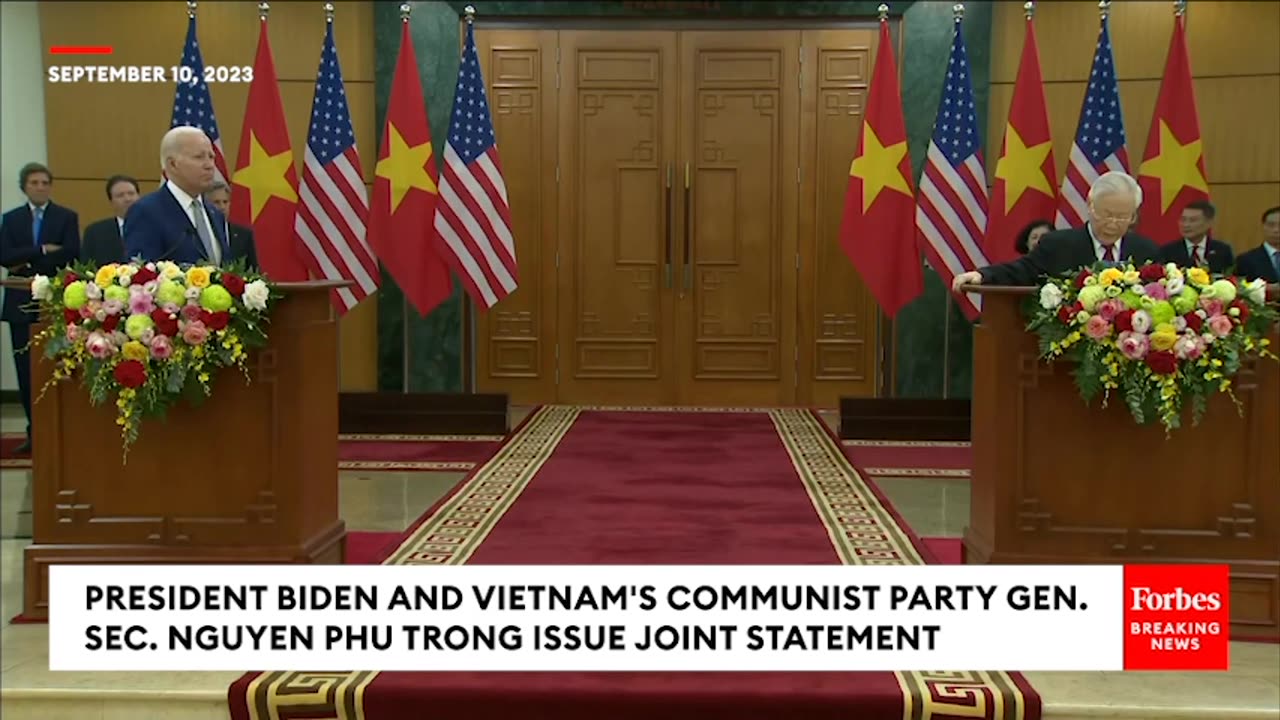 Biden Stresses Economic Cooperation With Vietnam In Joint Statement With General Secretary Trong