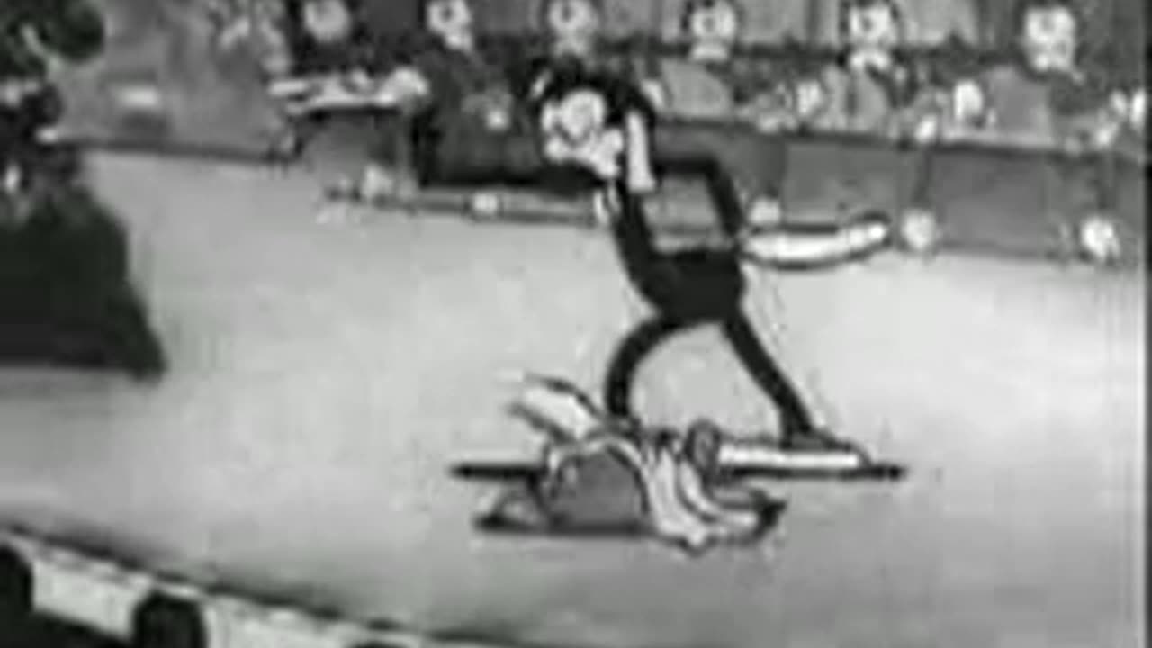 Betty Boop: Dizzy Dishes (1930)