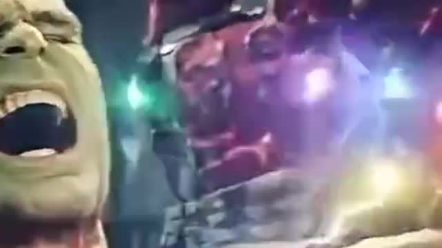Avengers_fire__hugging_ Iron Man _fire_Hulk Mashup
