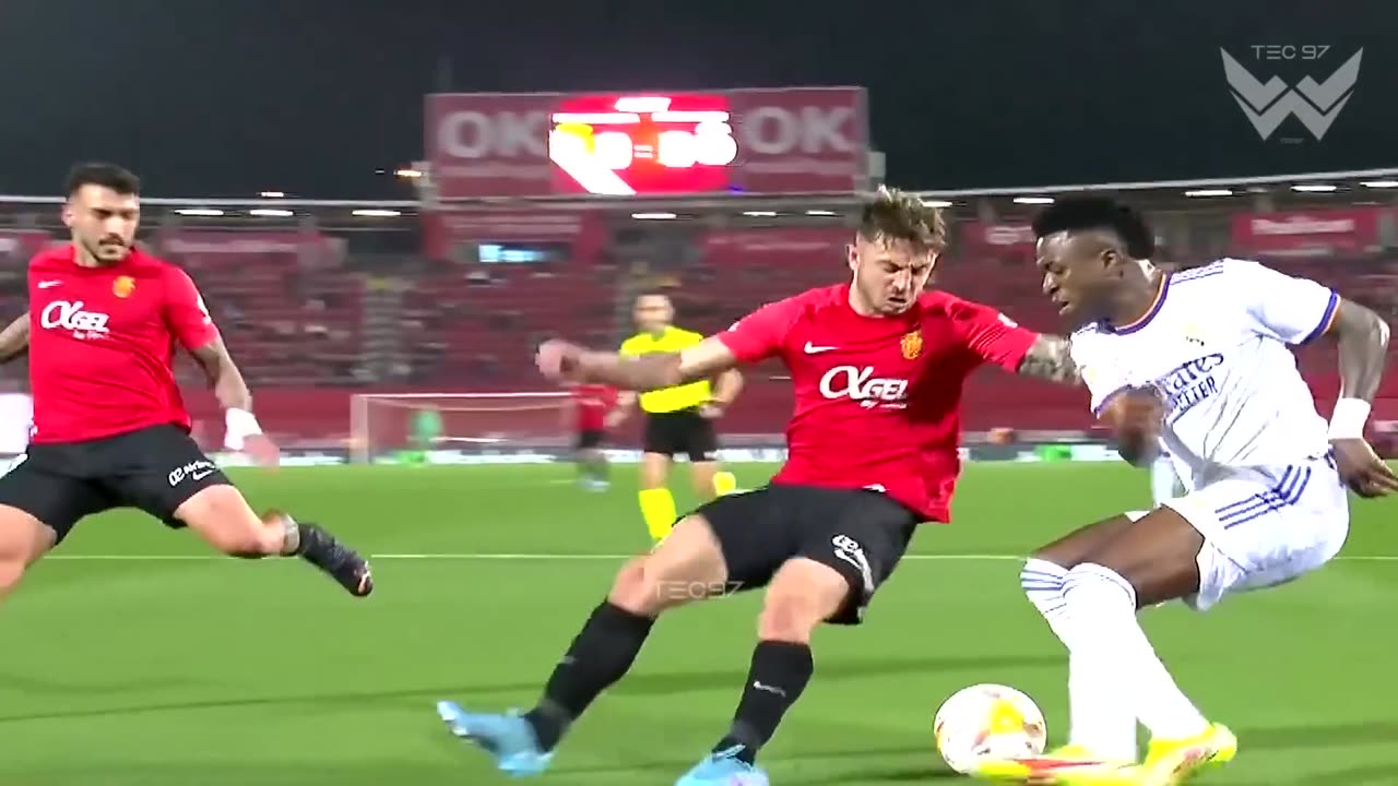 Football moments when 1 vs 1 isn't fair - kopie (6)