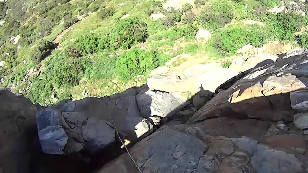 AUSSIE Jump (Rappelling)