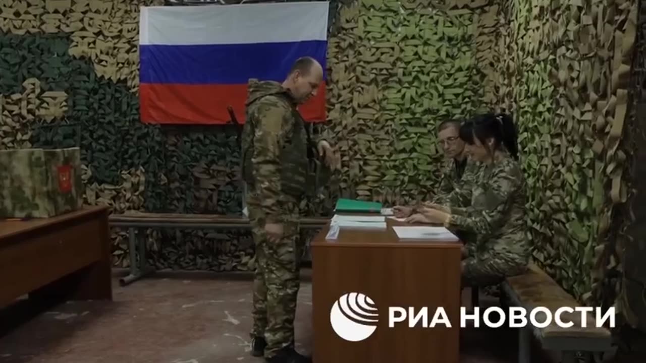 Russian soldiers stationed in the DPR have started early voting in the Russian presidential election