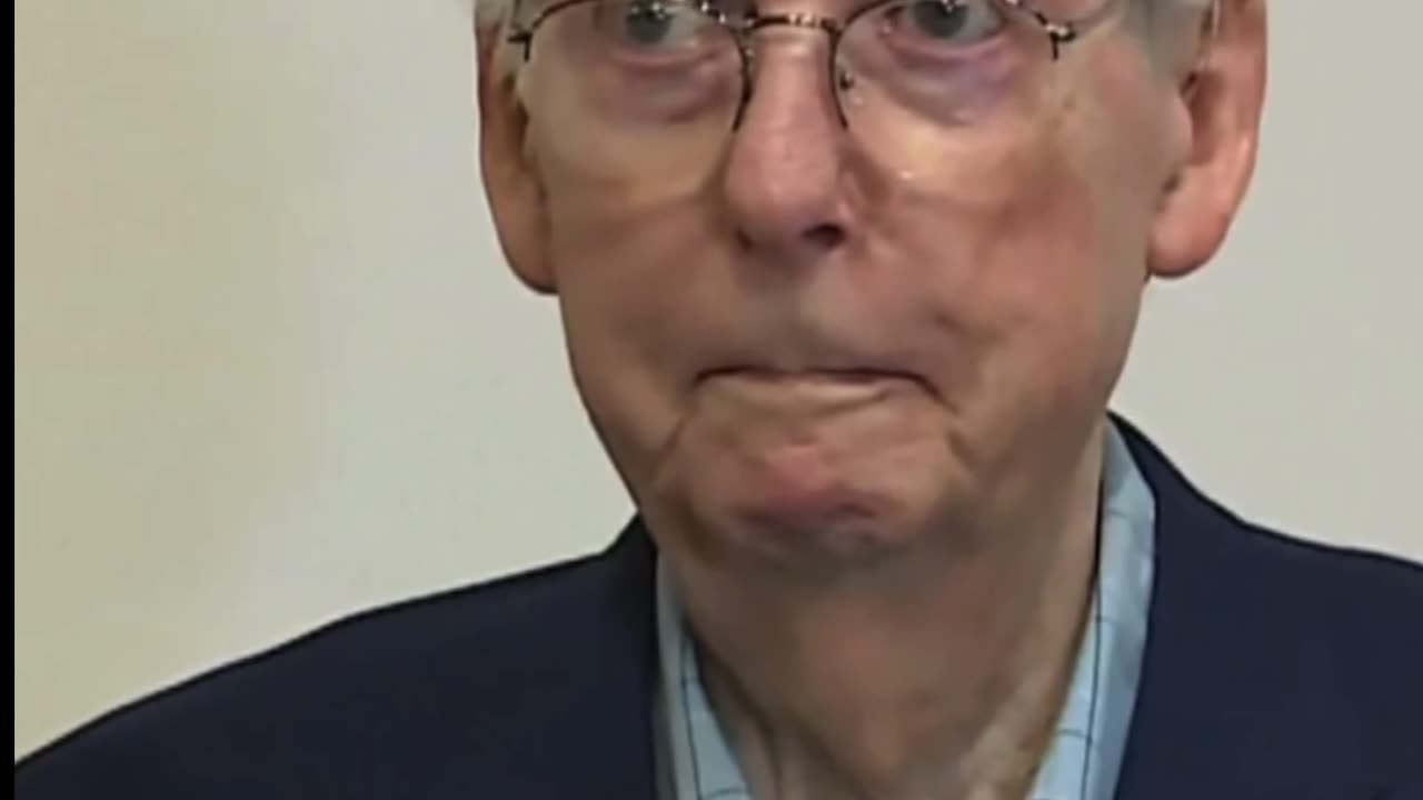 Senior Republican freezes again during questions