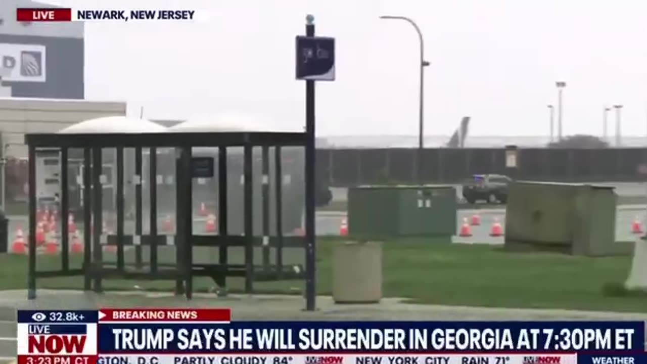 Trump motorcade as he surrenders at Fulton County Courthouse