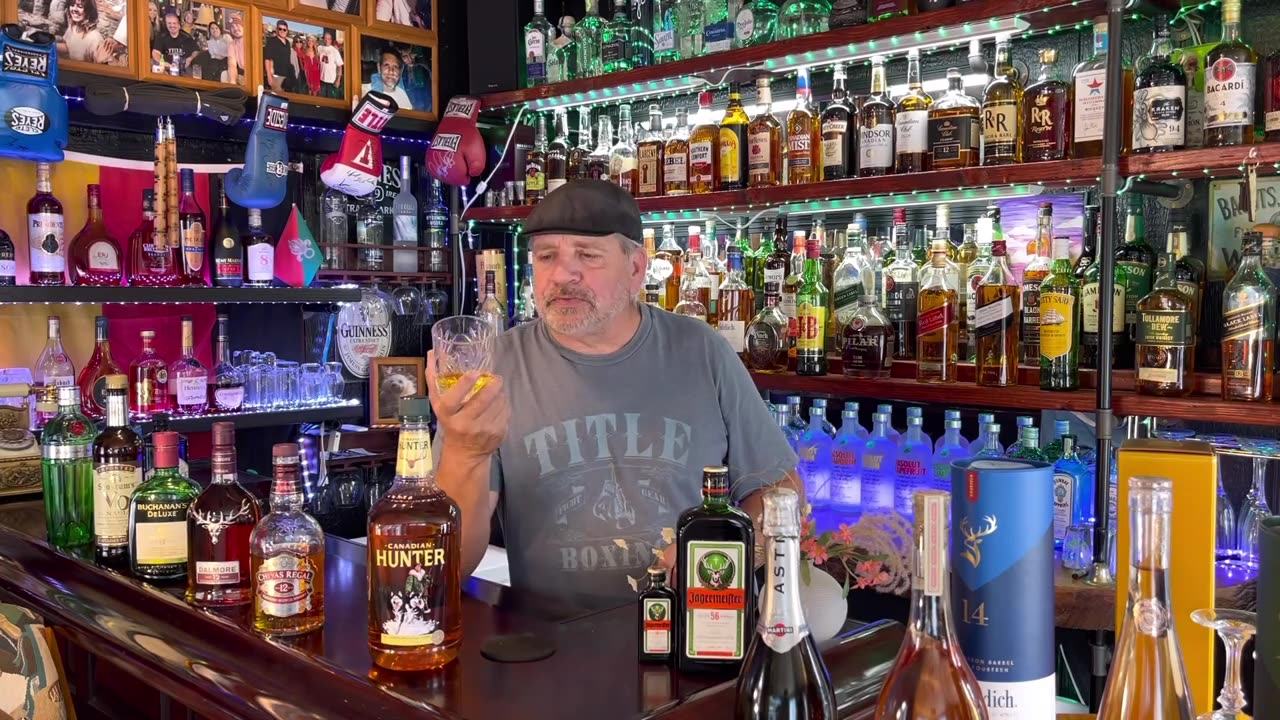Canadian Hunter Blended Whisky 1.75 LTR