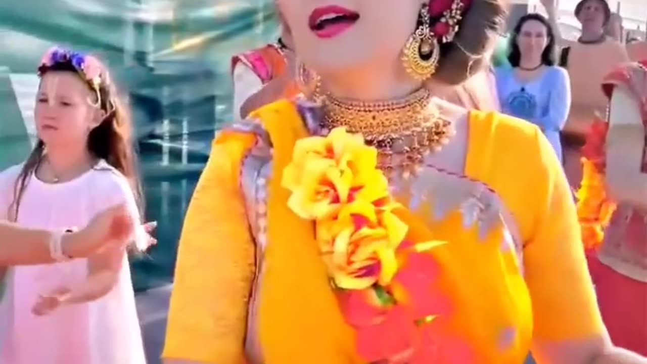 Apni thakurani shree radha kishori hai / redhe radhe /status