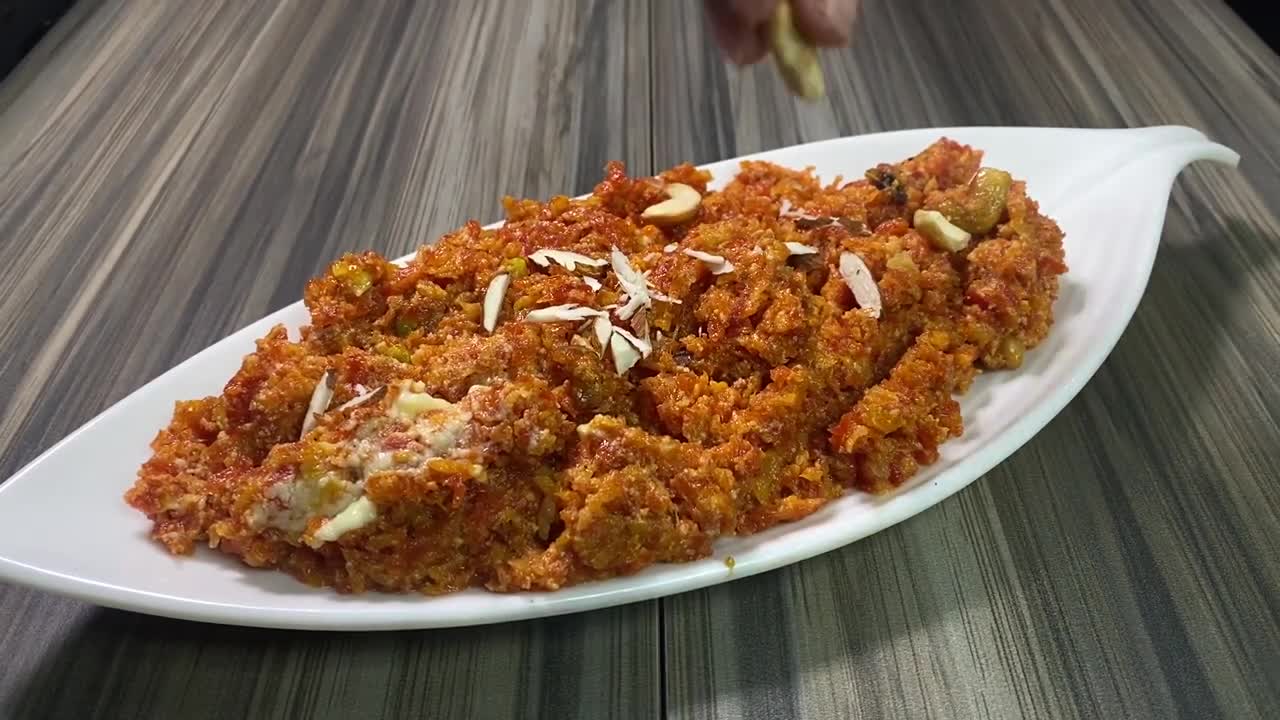 Gajar ka halwa by nayaab recipes _ halwi style gajar ka halwa _winter recipe _delicious halwa