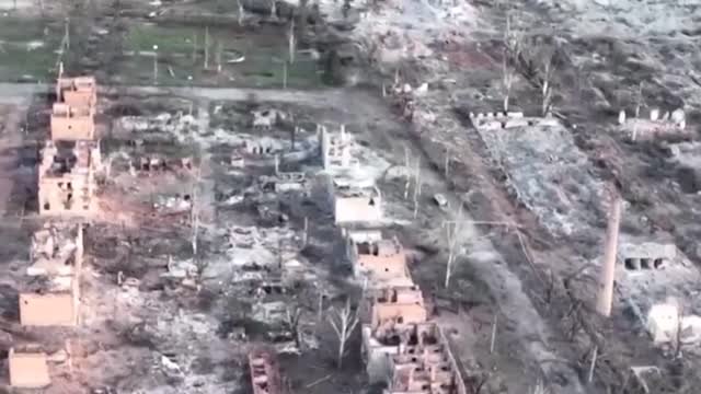 Drone footage of claiming Ukrainian medevac in Soledar