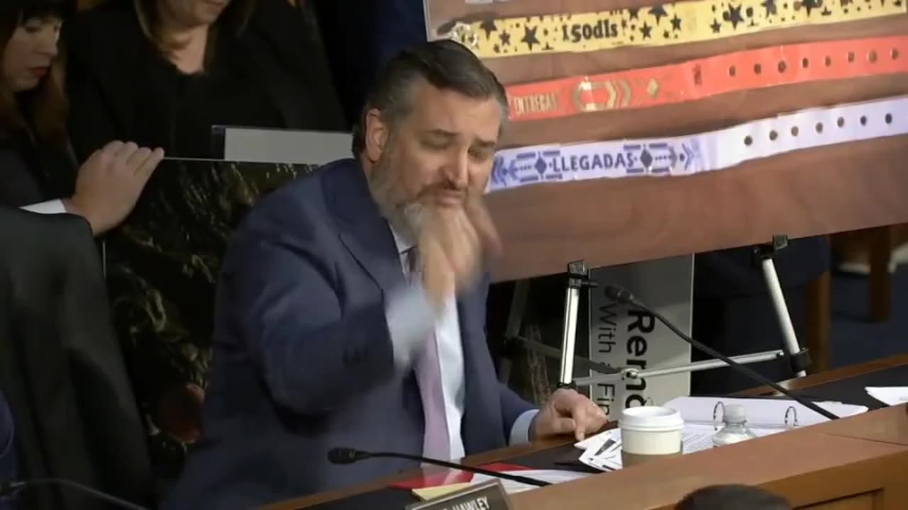 Ted Cruz Rips DHS Secretary Up One Side Then Down The Other - You're Incompetent, Resign!!!