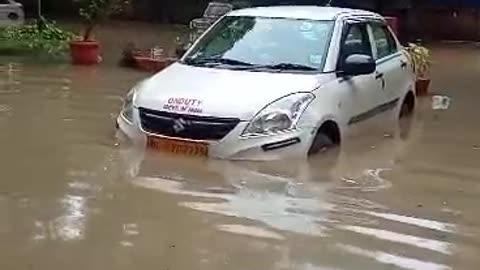 India Delhi not may itna pani lag gaya hi #cm arvind kejriwal !! kuch kartey ku nahi ? !!