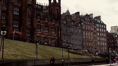 You will love the cloudy day of Edinburgh