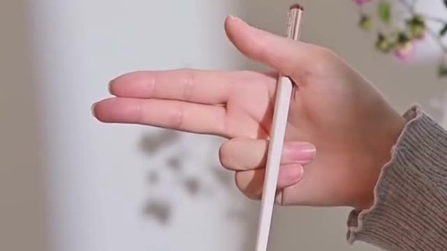 How to use Chinese chopsticks correctly