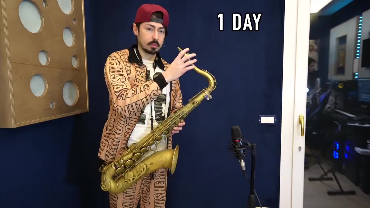 1 Day vs 10 Years of Playing Sax 🎷